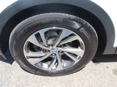 Used 2023 Buick Envision Essence AWD/4WD image 16
