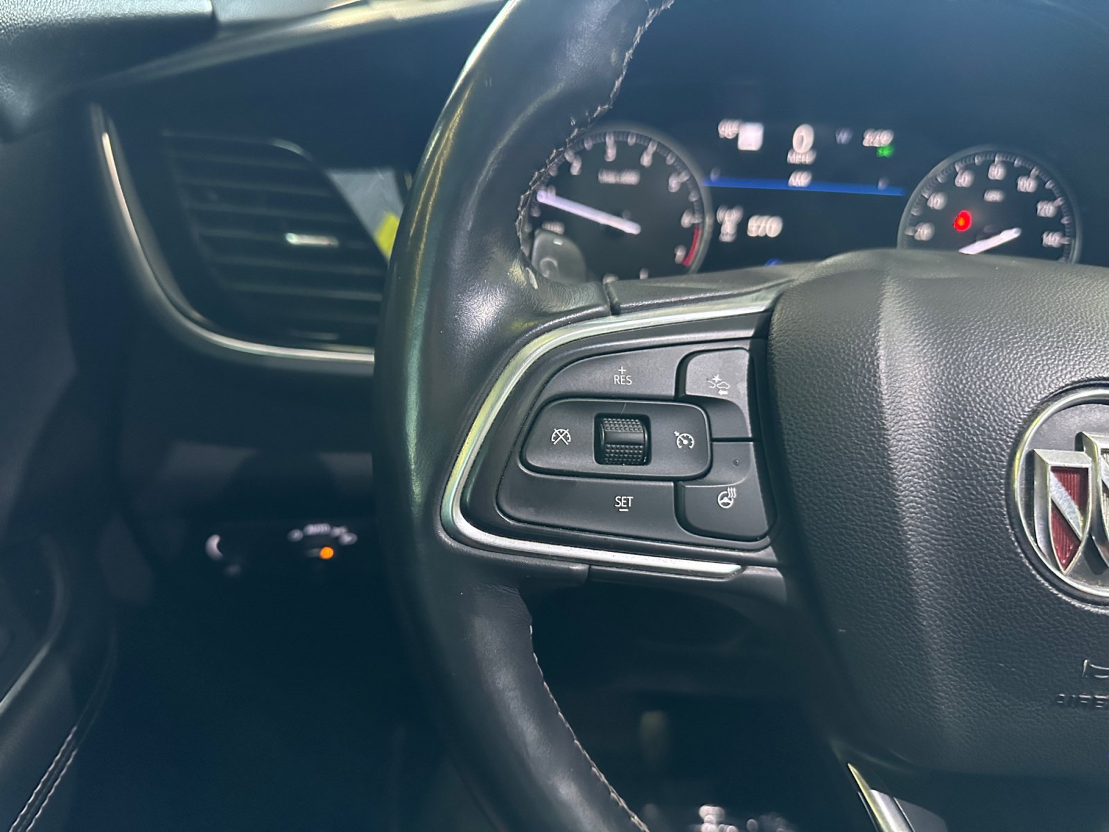 Used 2022 Buick Envision Avenir w/ Technology Package II FWD image 19