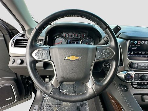 Used 2019 Chevrolet Suburban LT image 11