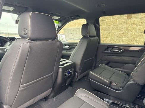 New 2026 GMC Yukon XL Elevation AWD/4WD image 13