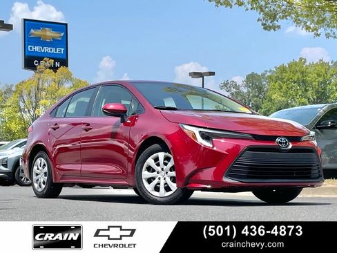 Used 2026 Toyota Corolla LE FWD image 1