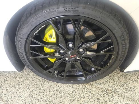 Used 2024 Chevrolet Corvette Stingray Preferred Cpe w/ 2LT RWD image 28