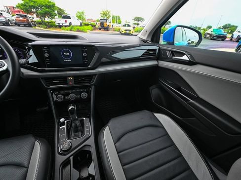Used 2022 Volkswagen Taos SEL AWD/4WD image 32