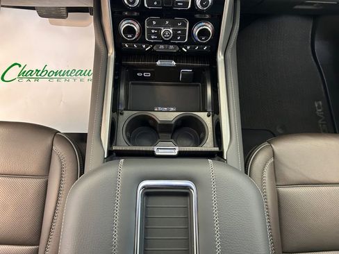 Used 2024 GMC Yukon XL Denali w/ Advanced Technology Package AWD/4WD image 15