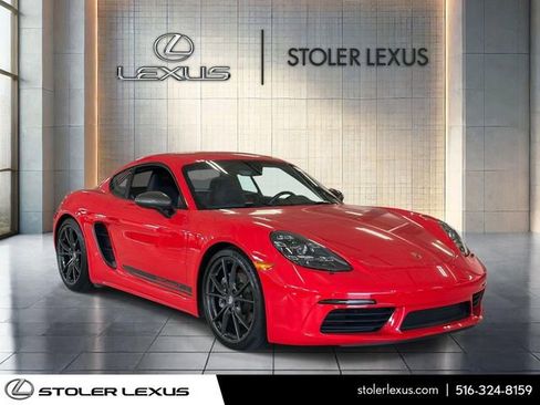 Used 2023 Porsche 718 Cayman RWD image 1