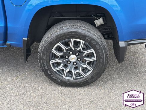 Used 2023 Chevrolet Colorado LT w/ LT Convenience Package II AWD/4WD image 25