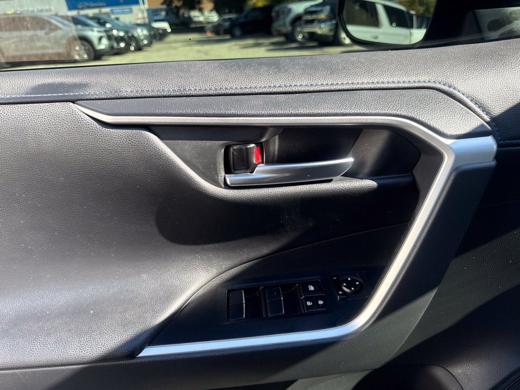 Used 2020 Toyota RAV4 XSE AWD/4WD image 13