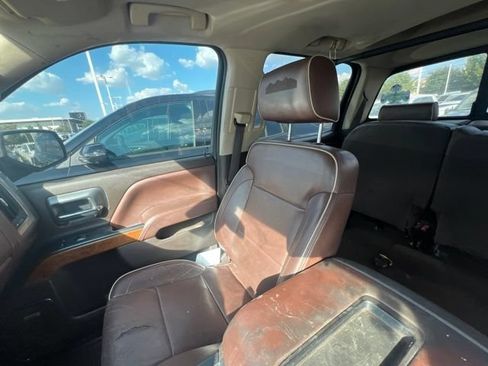 Used 2015 Chevrolet Silverado 1500 High Country w/ High Country Premium Package AWD/4WD image 7