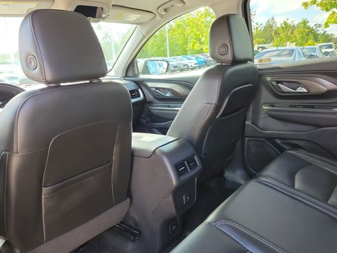 Used 2023 GMC Terrain SLT image 17