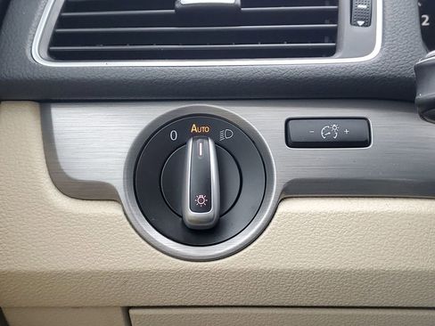 Used 2014 Volkswagen Passat 1.8T SE image 14