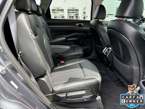 Used 2024 Kia Sorento SX image 19