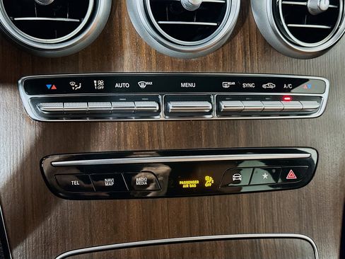 Certified 2022 Mercedes-Benz GLC 43 AMG 4MATIC image 16