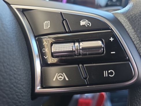 Certified 2025 Kia Seltos LX image 23