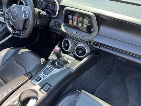 Used 2016 Chevrolet Camaro SS image 17