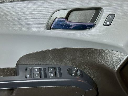 Used 2020 Chevrolet Sonic LT FWD image 15
