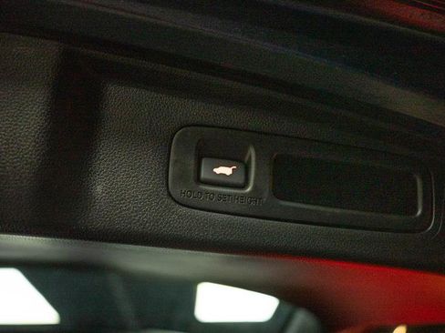 Used 2025 Honda CR-V EX-L image 8