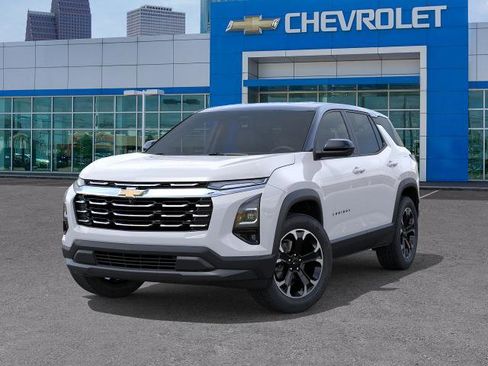 New 2026 Chevrolet Equinox LT w/ Convenience Package II FWD image 6