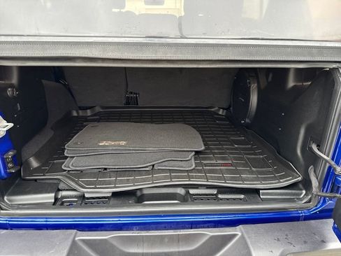 Used 2020 Jeep Wrangler Unlimited Sahara image 23