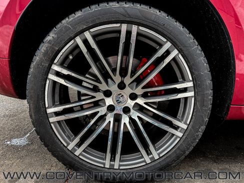 Used 2015 Porsche Macan Turbo image 11