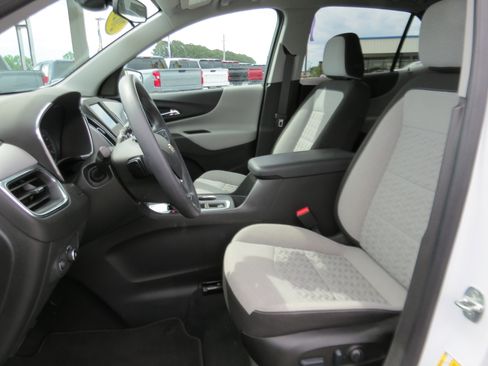 Used 2022 Chevrolet Equinox LT FWD image 16