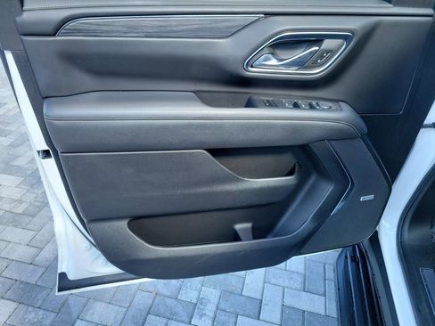 Used 2023 GMC Yukon SLT w/ SLT Premium Package AWD/4WD image 23