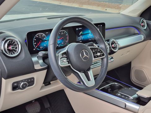 Used 2021 Mercedes-Benz GLB 250 image 12