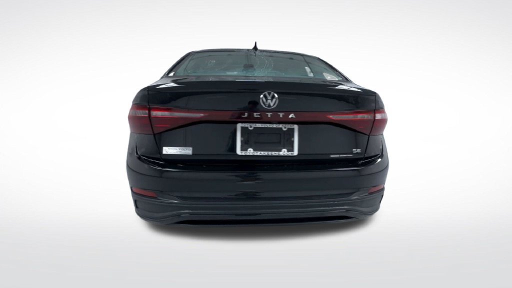 Used 2025 Volkswagen Jetta SE FWD image 7