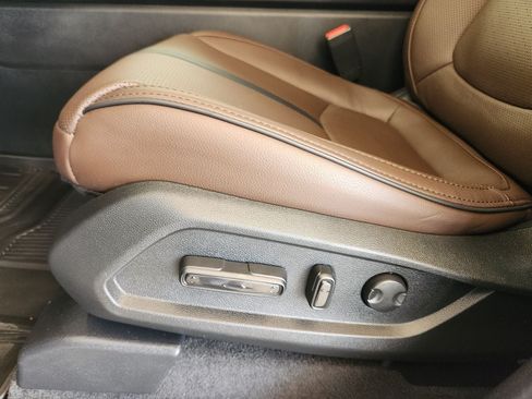 Used 2025 Honda Pilot Elite image 23
