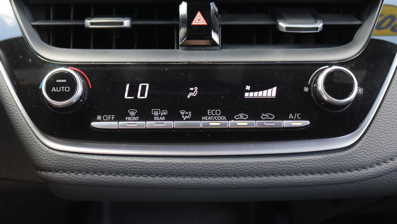 Used 2020 Toyota Corolla XSE FWD image 24