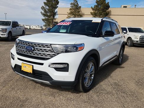 Certified 2023 Ford Explorer Limited w/ Equipment Group 301A image 3