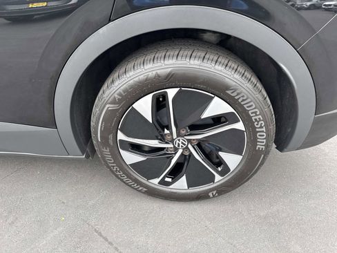 Certified 2021 Volkswagen ID.4 Pro S w/ ID.4 Protection Package (IPT) AWD/4WD image 5