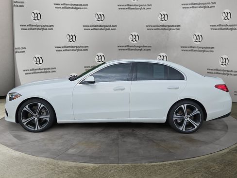 Used 2024 Mercedes-Benz C 300 Sedan image 2