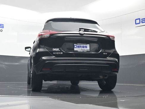 Used 2024 Nissan Kicks SV image 41