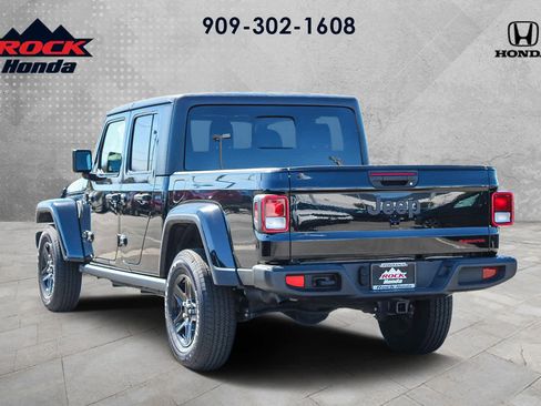 Used 2021 Jeep Gladiator Sport image 6