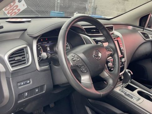 Used 2020 Nissan Murano SV AWD/4WD image 7