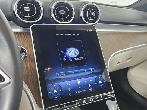 Used 2025 Mercedes-Benz C 300 Sedan image 29