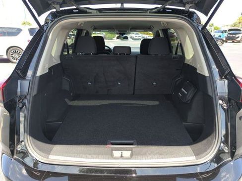 Certified 2025 Nissan Rogue S FWD image 19