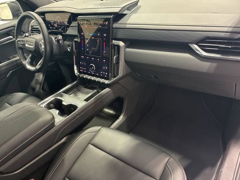 Used 2026 GMC Acadia Elevation w/ Elevation Premium Package AWD/4WD image 47