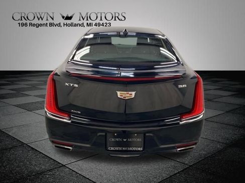 Used 2018 Cadillac XTS Luxury image 5