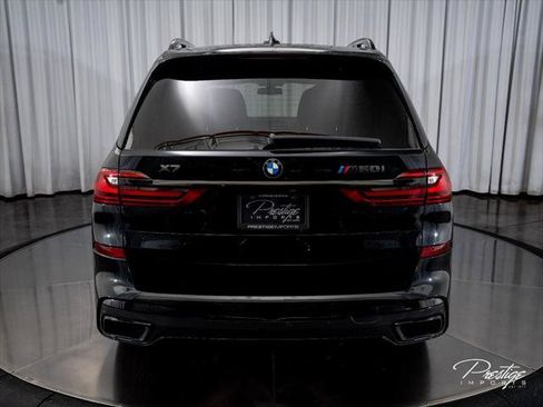 Used 2021 BMW X7 M50i AWD/4WD image 11