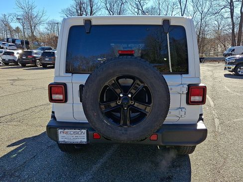 Certified 2021 Jeep Wrangler Unlimited Sahara AWD/4WD image 6