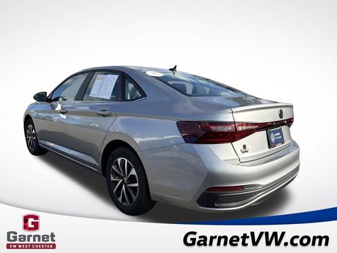 Certified 2025 Volkswagen Jetta S image 8