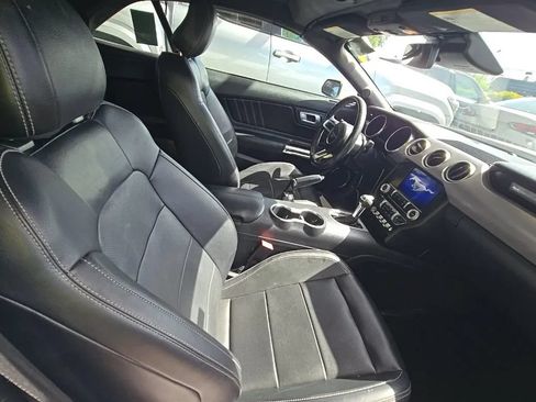 Used 2022 Ford Mustang Premium RWD image 9