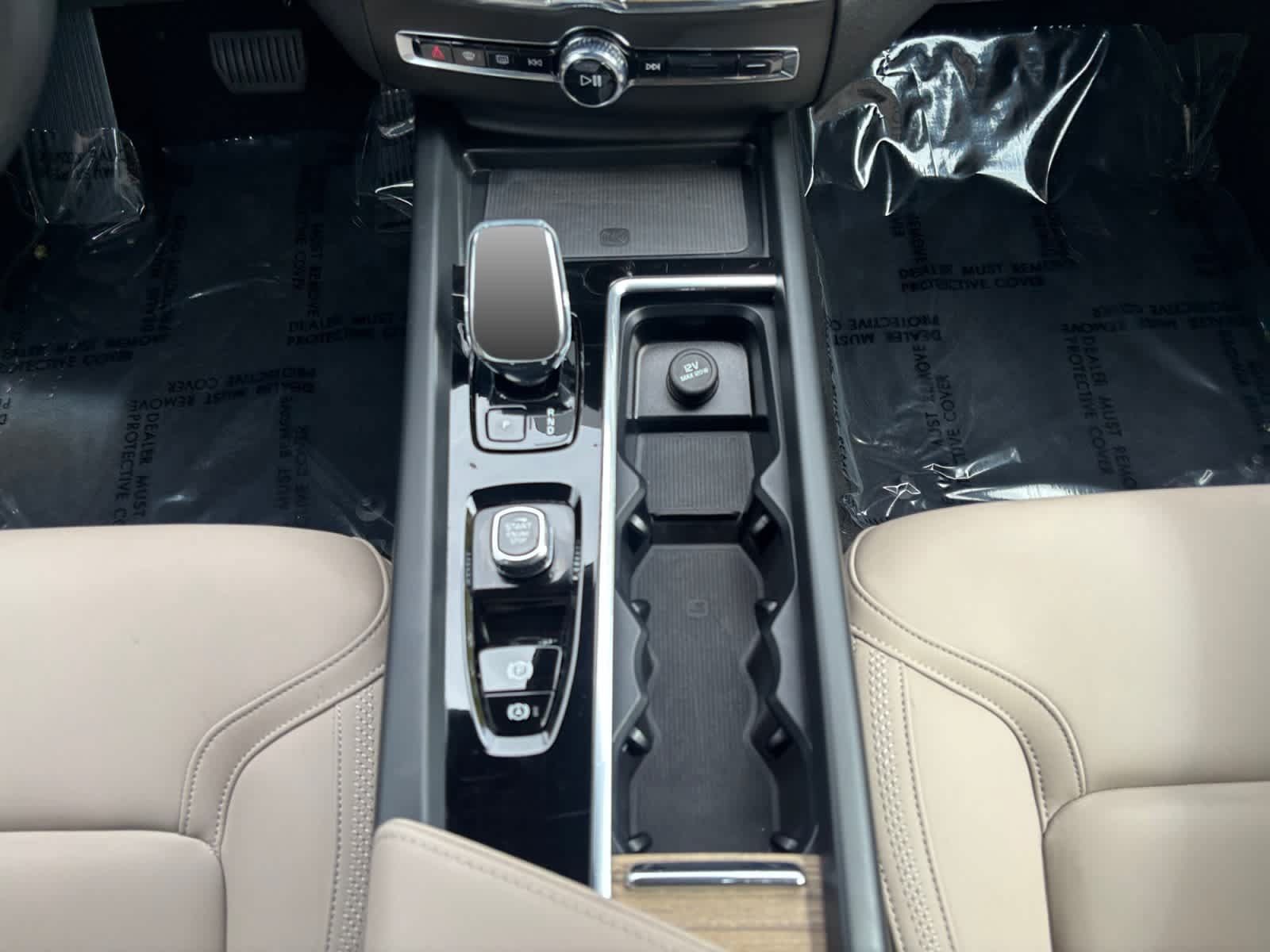 Used 2026 Volvo XC60 B5 Plus AWD/4WD image 15