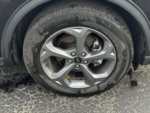 Used 2025 Ford Escape ST-Line image 9