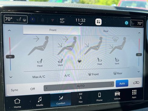 New 2027 Chrysler Pacifica Limited FWD image 39