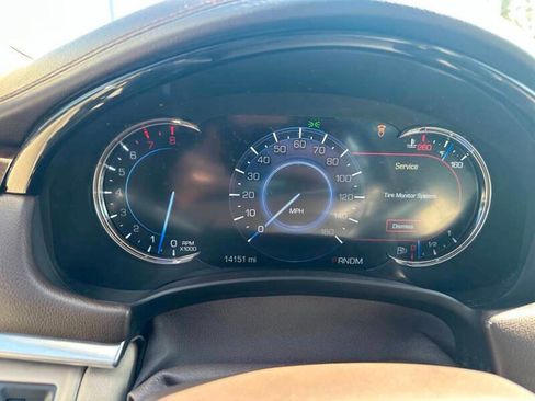 Used 2016 Cadillac XTS Premium image 4