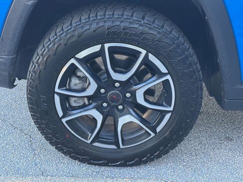 Used 2025 Jeep Compass Trailhawk image 30