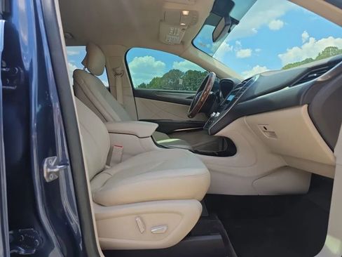Used 2018 Lincoln MKC Premiere FWD image 41