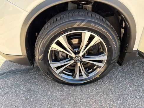 Used 2018 Nissan Rogue SL w/ Premium Package AWD/4WD image 15